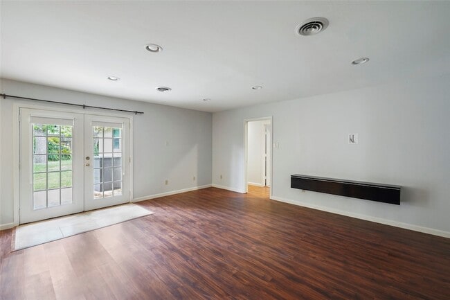 Building Photo - 10502 Timberwood Dr