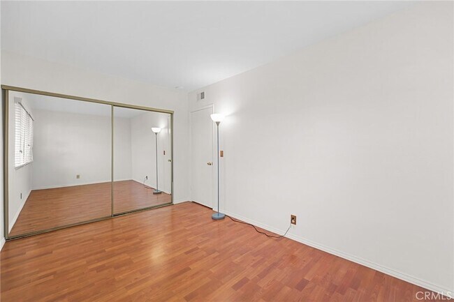 Building Photo - 10441 Rutgers Way