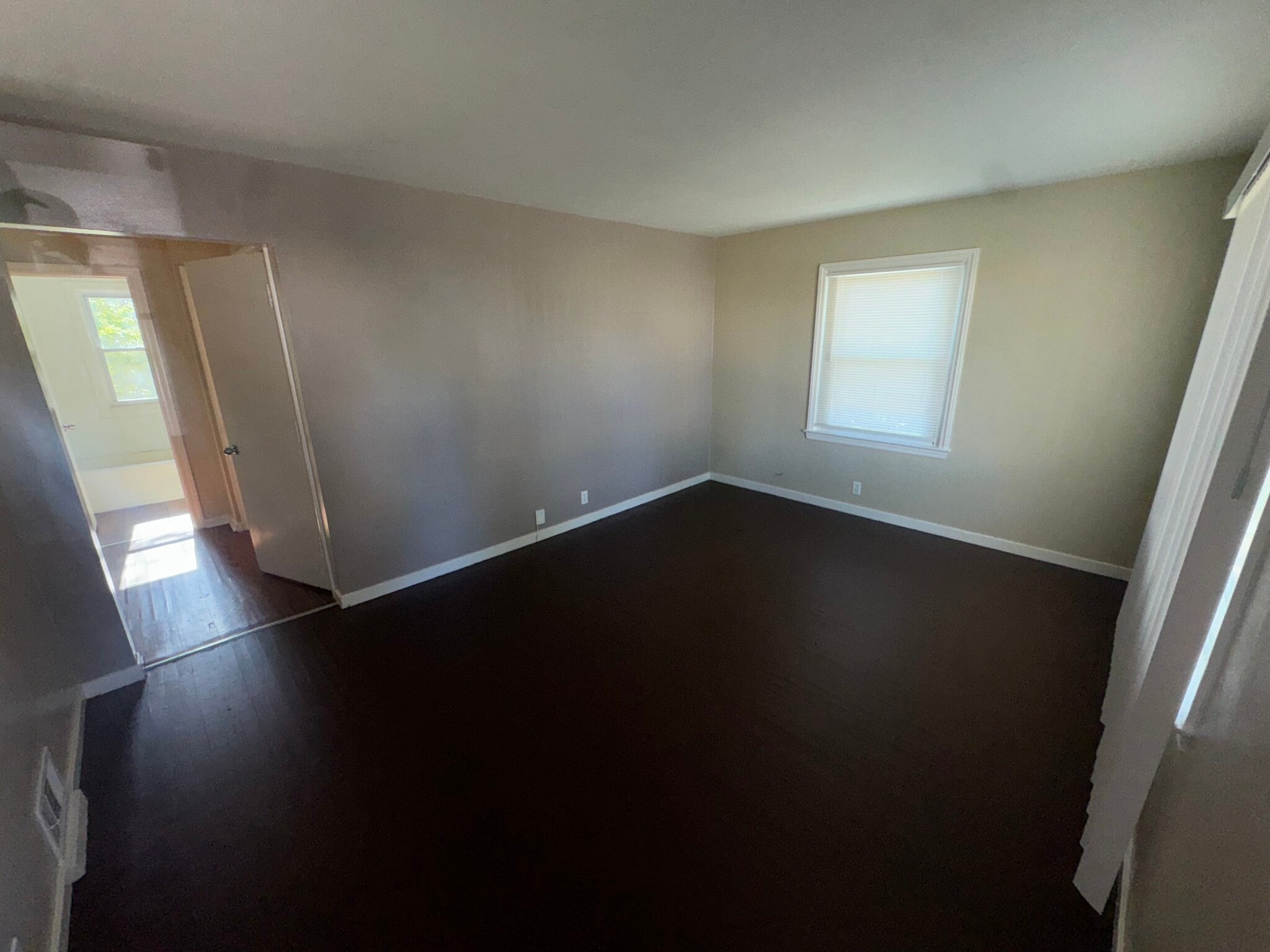 Building Photo - 4924 N 64th St