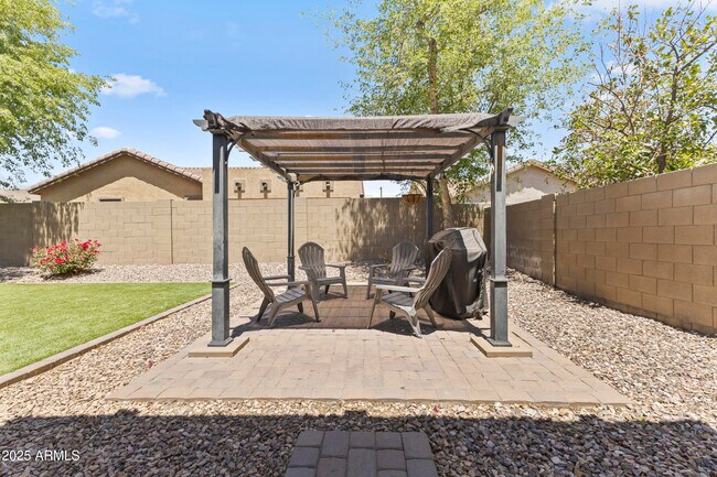 Building Photo - 18390 W Hayden Dr