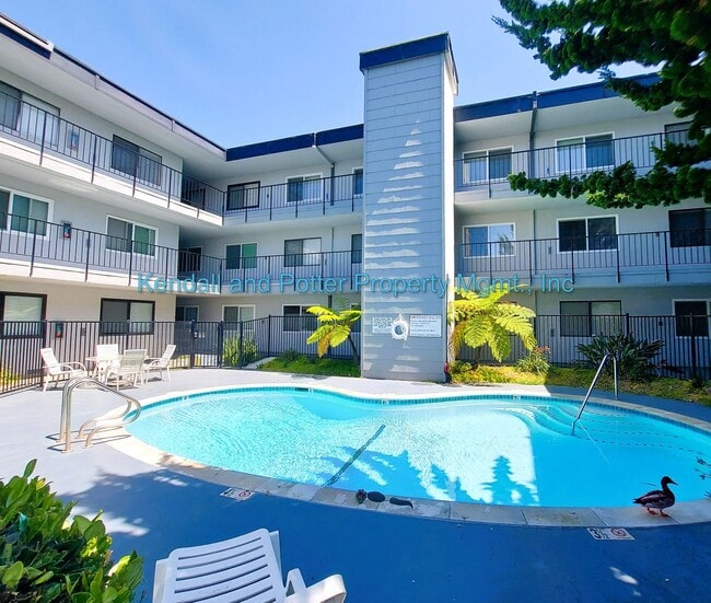 Building Photo - Impeccable 2BR, 1BA Capitola Condo with Oc...