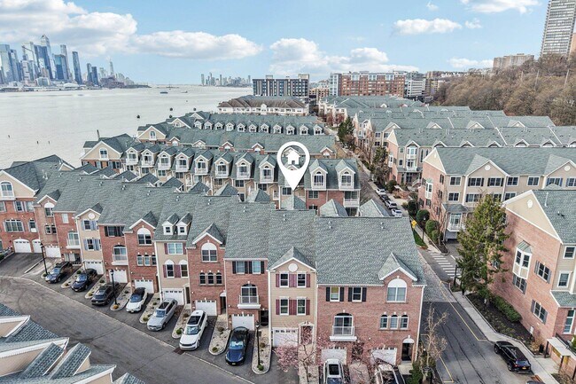 Building Photo - 458 Buffalo Ct