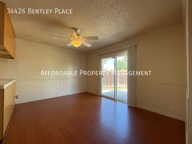 Building Photo - 34426 Bentley Pl