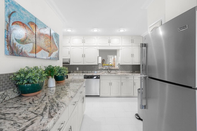 Building Photo - 2317 NE 12th St