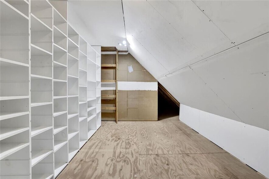Building Photo - 2683 Ashworth Cir