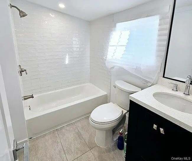 Building Photo - 9 Tillie St