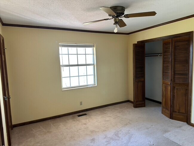 Building Photo - 5120 Candies Creek Ridge Rd