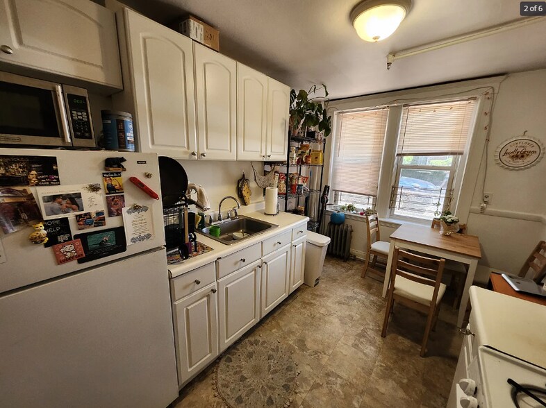 Building Photo - 309 Allston St