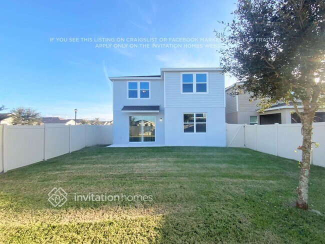 Building Photo - 2275 Bur Oak Blvd
