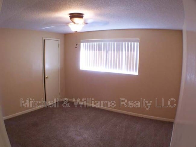 Building Photo - 5119 Acoma Ave