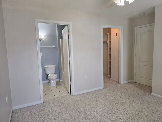Building Photo - 4424 Duffy Dr