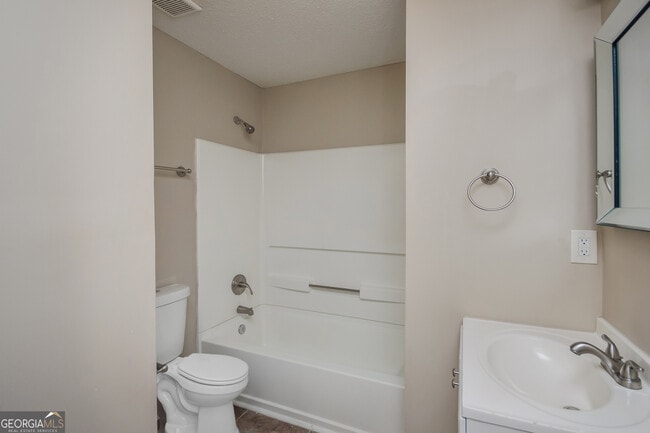 Building Photo - 5541 Shirewick Ln