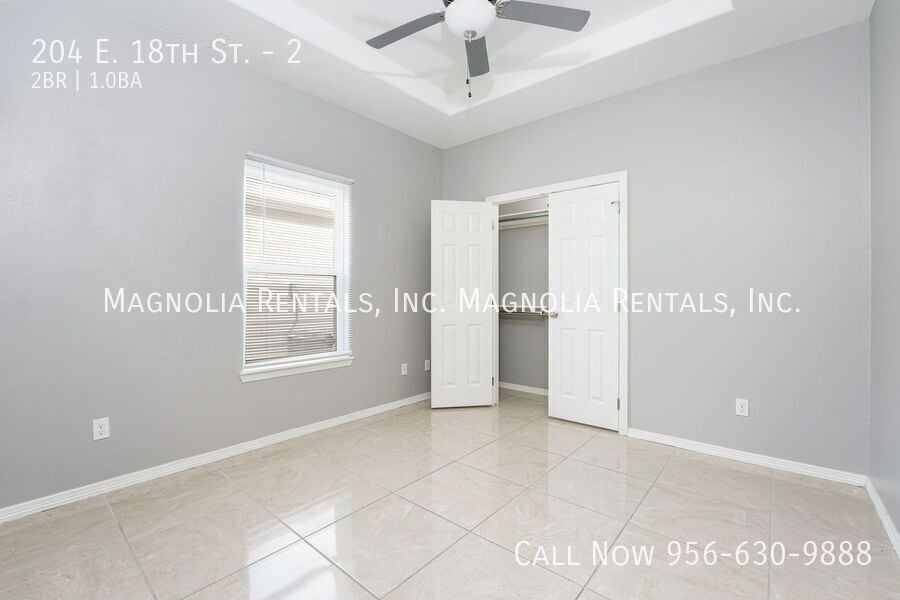 Building Photo - 204 E 18th St