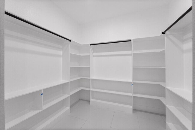 Building Photo - 327 Paradise Ln
