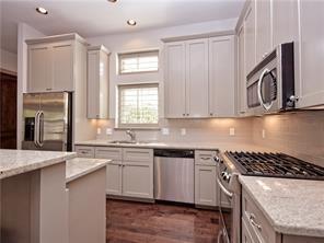 Building Photo - 306 W 34th St