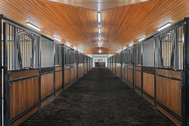 Building Photo - 14410 Equestrian Way