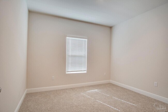 Building Photo - 539 Bridle Way