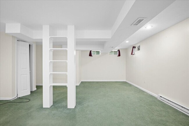 Building Photo - 116 Weatherstone Dr