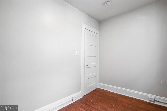 Building Photo - 508 Cording Ave