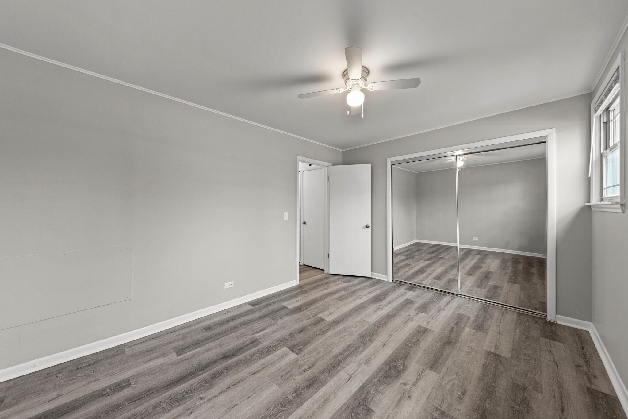 Building Photo - 5441 Benton Ave