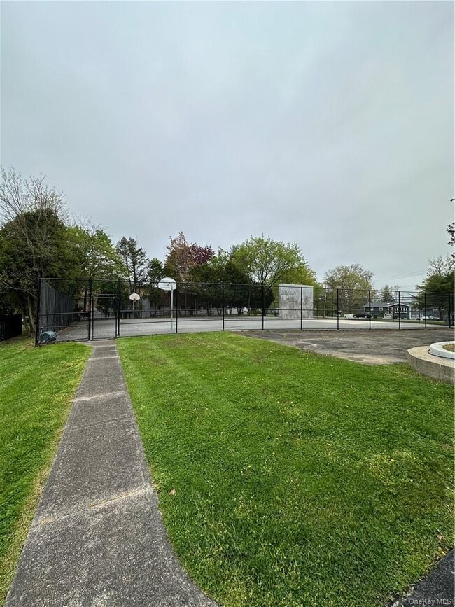 Building Photo - 26 Silo Ln