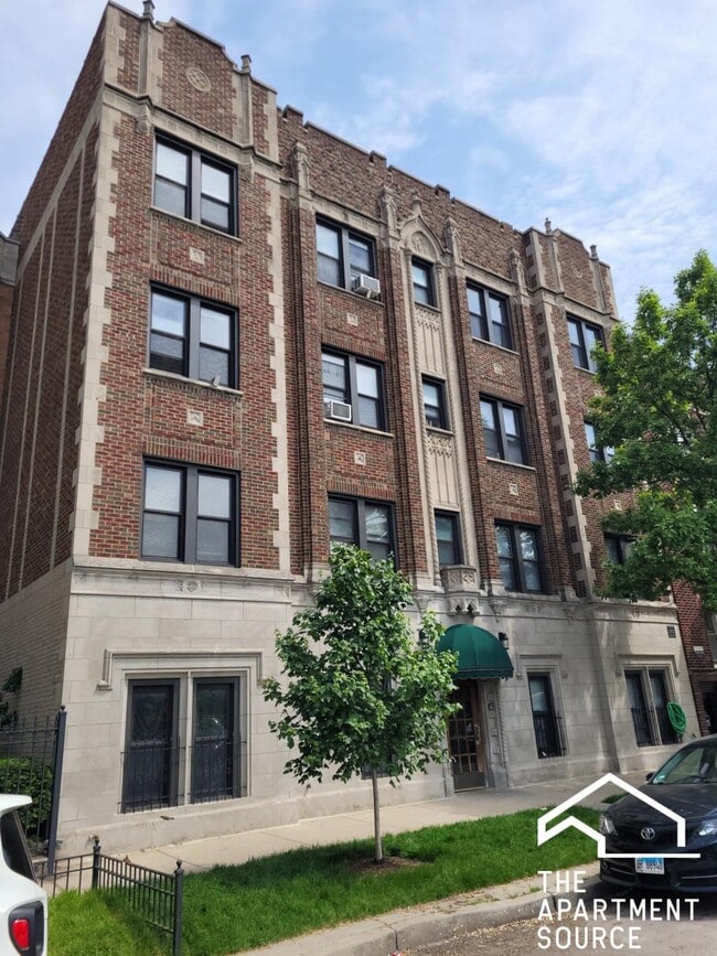 Building Photo - 948 W Cuyler Ave