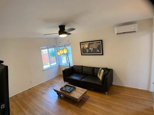 Building Photo - 4788 W Mountain View Dr