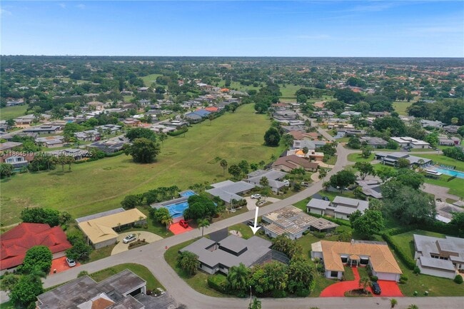 Building Photo - 5708 Mulberry Dr
