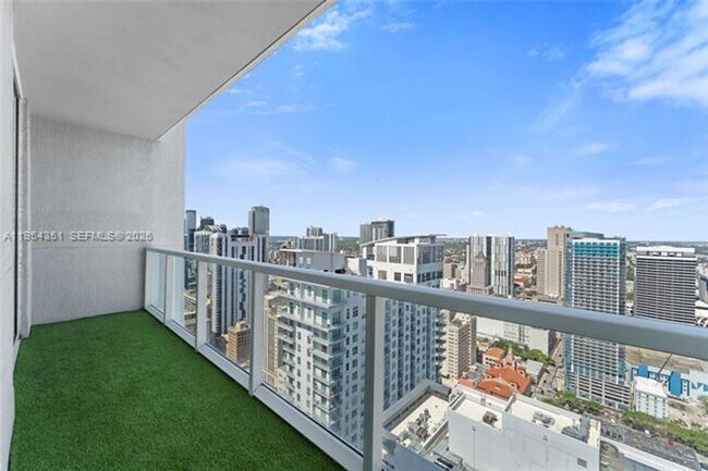 Building Photo - 253 NE 2nd St