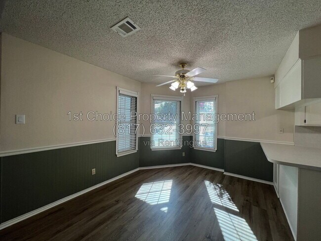 Building Photo - 7808 Mallard Ln