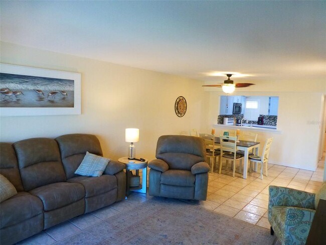 Building Photo - 5557 Sea Forest Dr