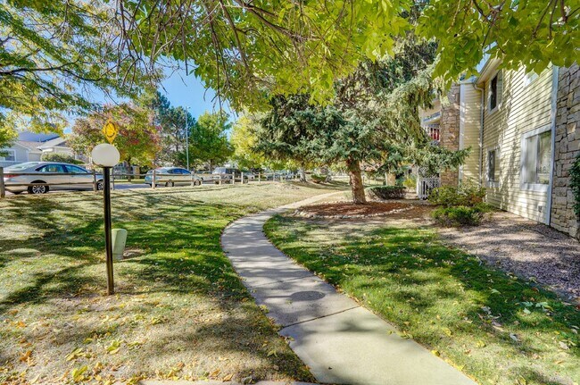 Building Photo - $1,725 - 2 Bed, 2 Bath Condo in Denver wit...