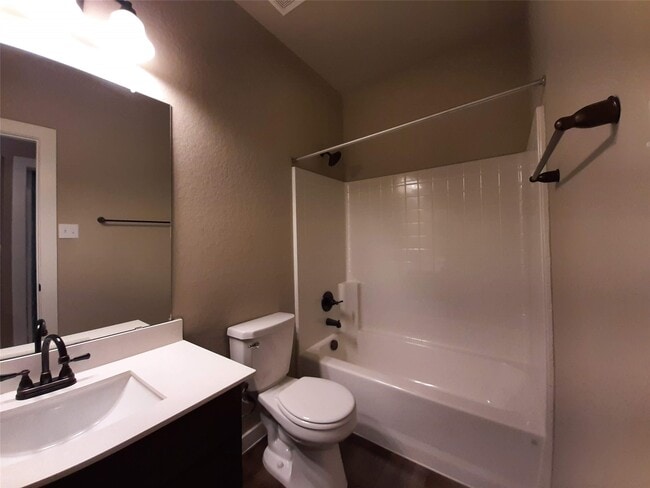 Building Photo - 25148 Pacific Wren Dr