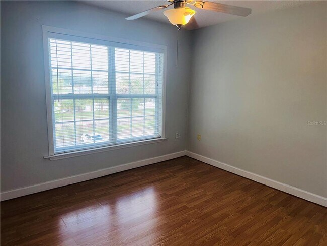 Building Photo - 2071 Dixie Belle Dr