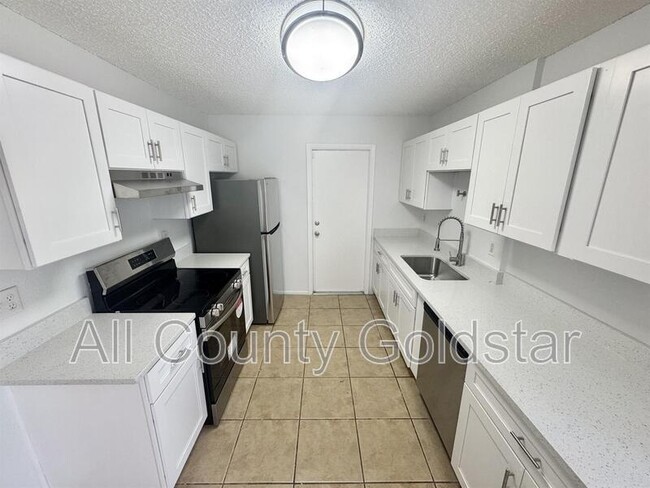 Primary Photo - 18051 Steele Ave