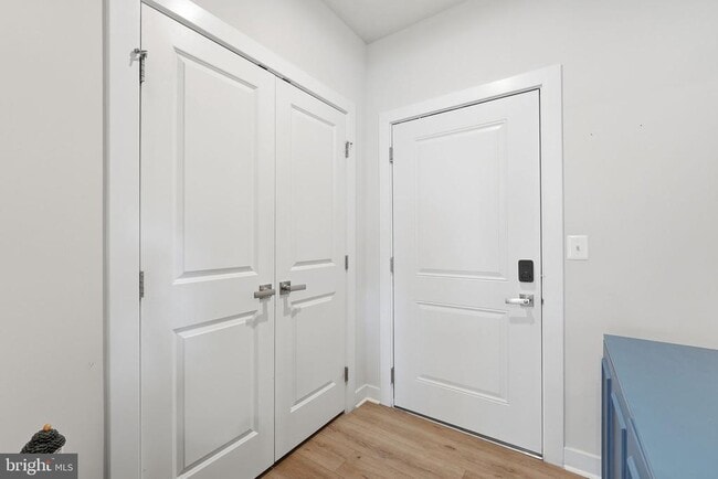 Building Photo - 46294 Mount Milstead Ter