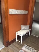 Building Photo - 328 E Walnut Street