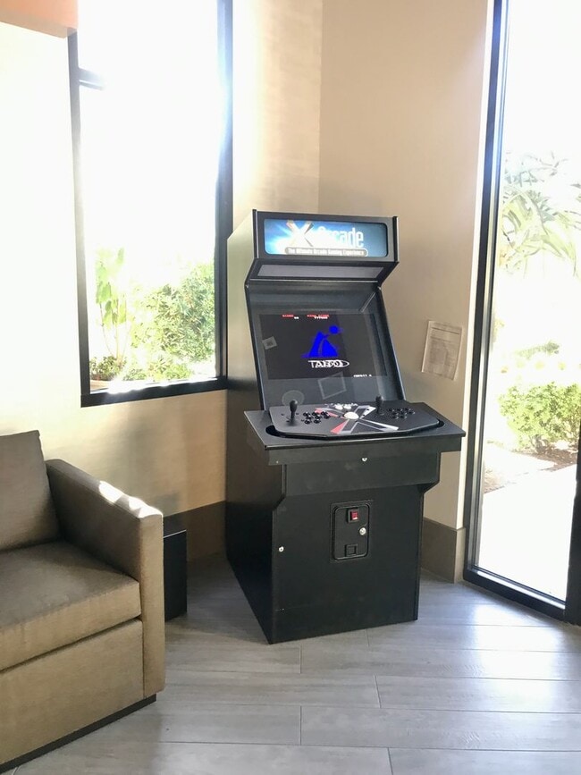 Building Photo - Brand New Townhome Overlooking Mission Valley