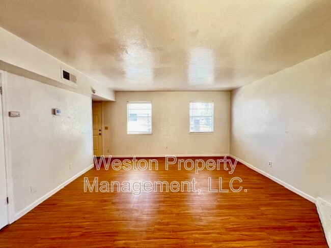 Building Photo - 6056 Northwest Expy