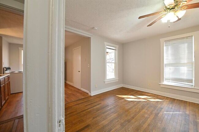 Building Photo - 4038 Seward St