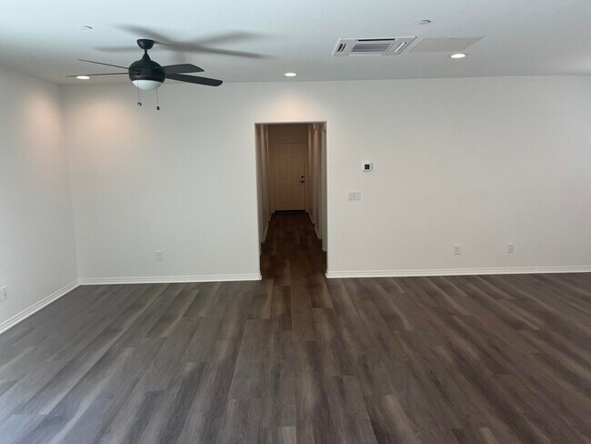 Building Photo - 67105 Mission Dr