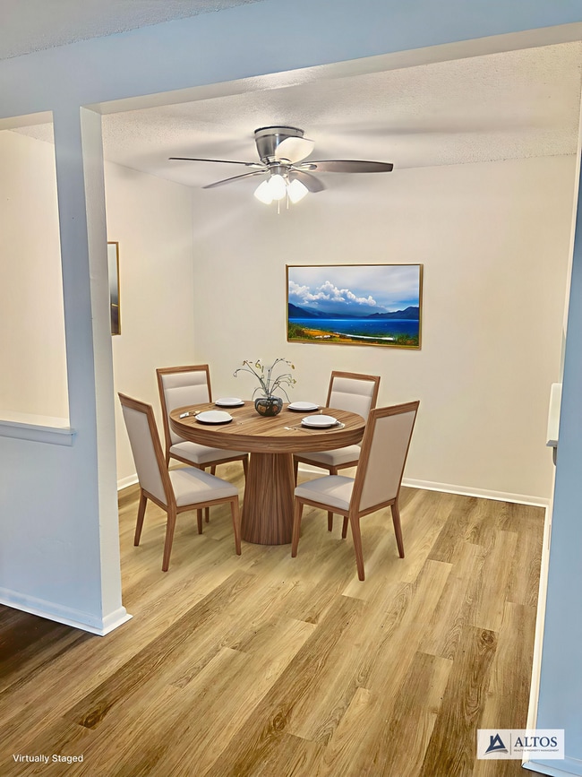 Building Photo - **$500 Move in Special** NEW LOW PRICE Spacious 1 bed/one bath in Aurora