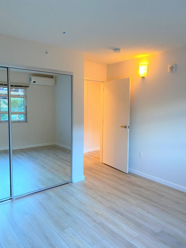 Building Photo - 801 South St