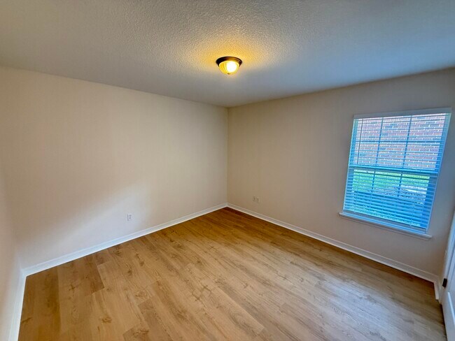 Building Photo - 1681 Village Pkwy