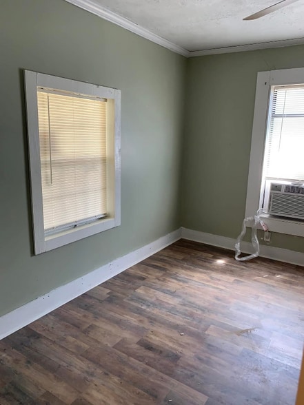 Building Photo - 520 5th St