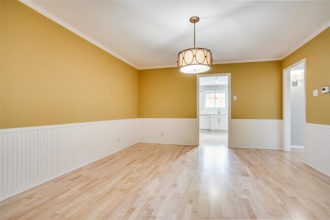 Building Photo - 6115 Averill Way