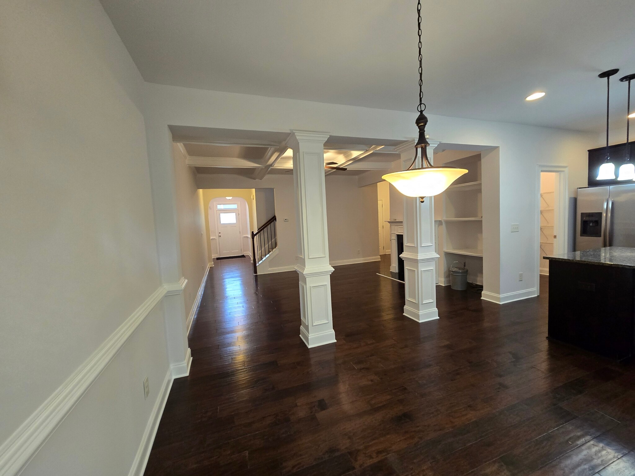 Building Photo - 2470 Whiteoak Run SE