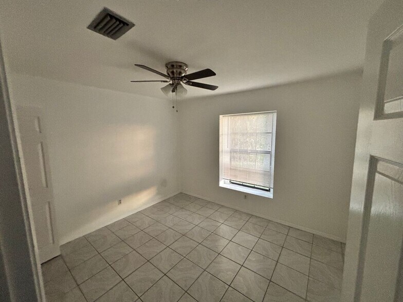 Building Photo - 2111 Hancock Bridge Pkwy