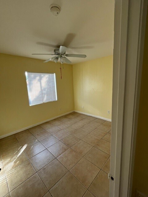 Building Photo - 2745 E Willetta St