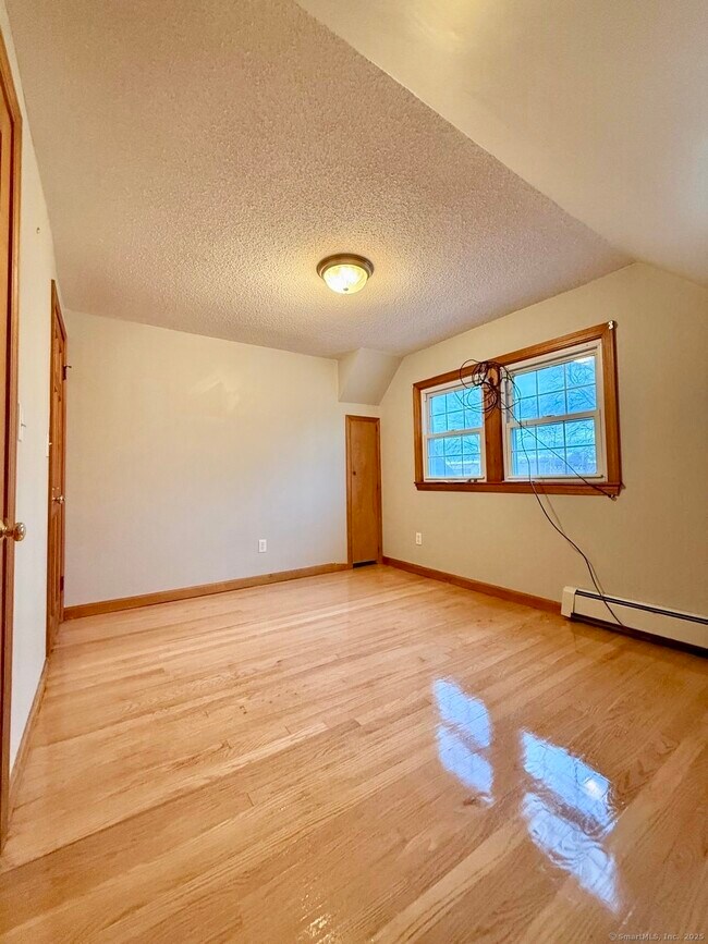 Building Photo - 399 High St